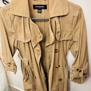 CoffeeShop Women's Tan Trench Coat with Button Accents. 4 hr sale bundle for dis